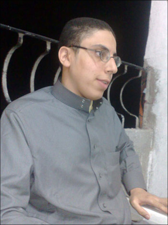 بالصور.. 3 شقيقات مكتملات الانوثة يتحولن الى رجال!!  صورة رقم 6