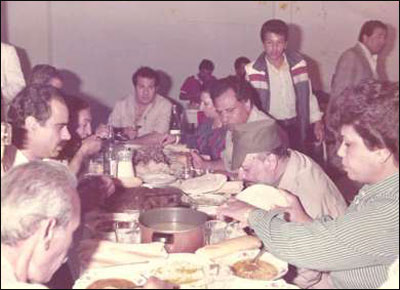 مرافق عرفات ينشر صوراً تروي أيام الفرح والترح في حياة الشهيد صورة رقم 5 مرافق عرفات ينشر صوراً تروي أيام الفرح والترح في حياة الشهيد صورة رقم 5