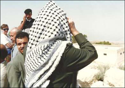 مرافق عرفات ينشر صوراً تروي أيام الفرح والترح في حياة الشهيد صورة رقم 11 مرافق عرفات ينشر صوراً تروي أيام الفرح والترح في حياة الشهيد صورة رقم 11