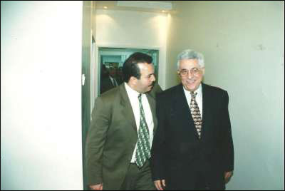 مرافق عرفات ينشر صوراً تروي أيام الفرح والترح في حياة الشهيد صورة رقم 23 مرافق عرفات ينشر صوراً تروي أيام الفرح والترح في حياة الشهيد صورة رقم 23