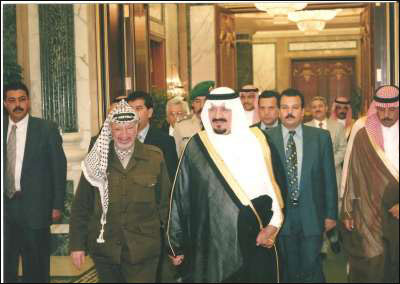 مرافق عرفات ينشر صوراً تروي أيام الفرح والترح في حياة الشهيد صورة رقم 35 مرافق عرفات ينشر صوراً تروي أيام الفرح والترح في حياة الشهيد صورة رقم 35