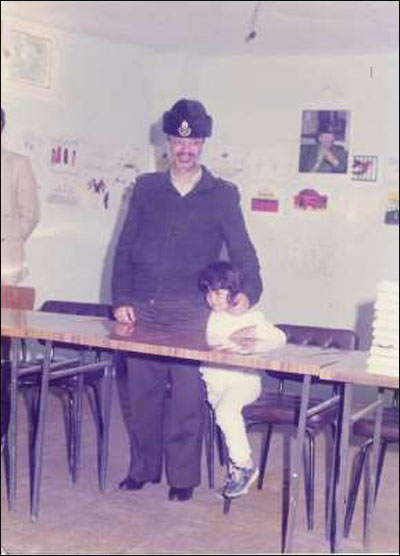 مرافق عرفات ينشر صوراً تروي أيام الفرح والترح في حياة الشهيد صورة رقم 42 مرافق عرفات ينشر صوراً تروي أيام الفرح والترح في حياة الشهيد صورة رقم 42