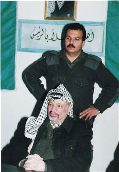 مرافق عرفات ينشر صوراً تروي أيام الفرح والترح في حياة الشهيد صورة رقم 50 مرافق عرفات ينشر صوراً تروي أيام الفرح والترح في حياة الشهيد صورة رقم 50