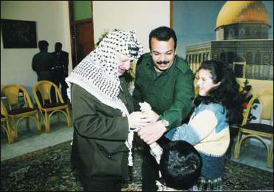 مرافق عرفات ينشر صوراً تروي أيام الفرح والترح في حياة الشهيد صورة رقم 59 مرافق عرفات ينشر صوراً تروي أيام الفرح والترح في حياة الشهيد صورة رقم 59