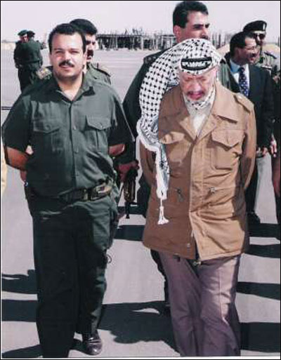 مرافق عرفات ينشر صوراً تروي أيام الفرح والترح في حياة الشهيد صورة رقم 66 مرافق عرفات ينشر صوراً تروي أيام الفرح والترح في حياة الشهيد صورة رقم 66