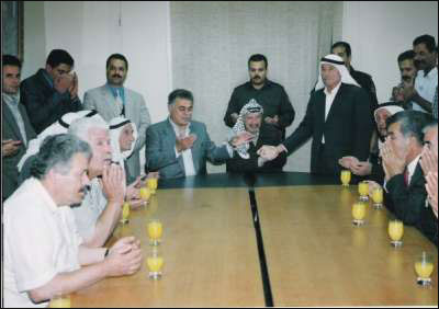 مرافق عرفات ينشر صوراً تروي أيام الفرح والترح في حياة الشهيد صورة رقم 70 مرافق عرفات ينشر صوراً تروي أيام الفرح والترح في حياة الشهيد صورة رقم 70