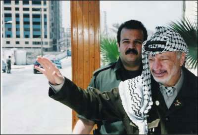 مرافق عرفات ينشر صوراً تروي أيام الفرح والترح في حياة الشهيد صورة رقم 90 مرافق عرفات ينشر صوراً تروي أيام الفرح والترح في حياة الشهيد صورة رقم 90