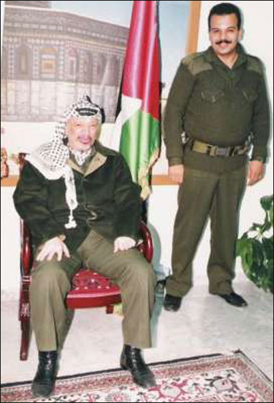 مرافق عرفات ينشر صوراً تروي أيام الفرح والترح في حياة الشهيد صورة رقم 91 مرافق عرفات ينشر صوراً تروي أيام الفرح والترح في حياة الشهيد صورة رقم 91