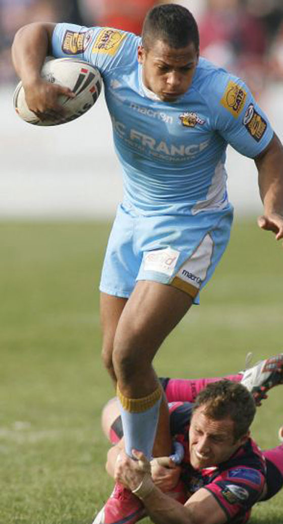 السجن للاعب روكبي لكم فتاة وتسبب لها باضرار قبيل زفافها! صورة رقم 6