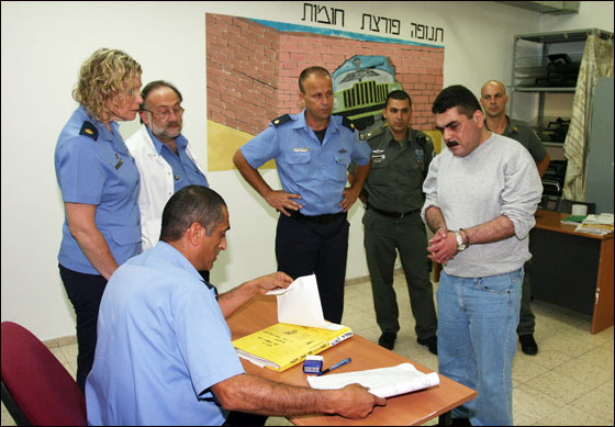 الجنديان الاسرائيليان قتلا نتيجة  القصف الاسرائيلي على لبنان  صورة رقم 5