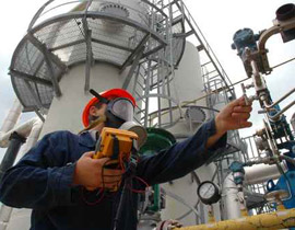 كندا تحظر الاستثمارات الجديدة في قطاع النفط في سوريا!! صورة رقم 1