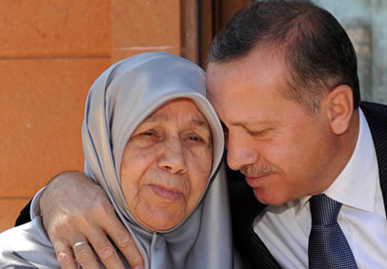 وفاة والدة الرئيس التركي اردوغان عقب خضوعها لجراحة المرارة!! صورة رقم 1