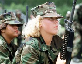 اعادة 12 جندية بريطانية من افغانستان الى بلدهن بسبب حملهن!! صورة رقم 1