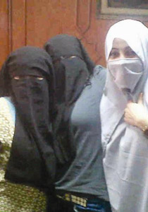 مخرجة مصرية: صوري بالنقاب مجرد 