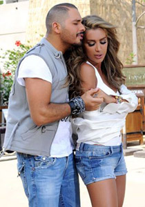 بالصور.. الفنانات العربيات تتنافسن على ارتداء الـ