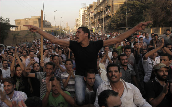 بالصور.. تشييع جثامين  ضحايا أحداث ماسبيرو في القاهرة  صورة رقم 2