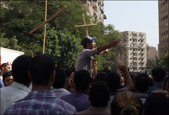 بالصور.. تشييع جثامين  ضحايا أحداث ماسبيرو في القاهرة  صورة رقم 11