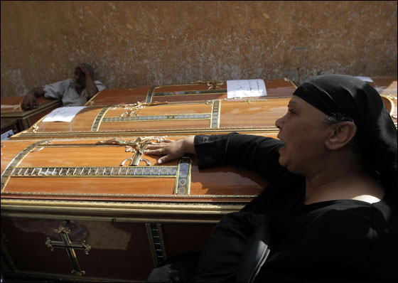 بالصور.. تشييع جثامين  ضحايا أحداث ماسبيرو في القاهرة  صورة رقم 26