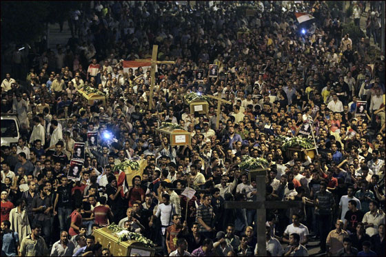 بالصور.. تشييع جثامين  ضحايا أحداث ماسبيرو في القاهرة  صورة رقم 8