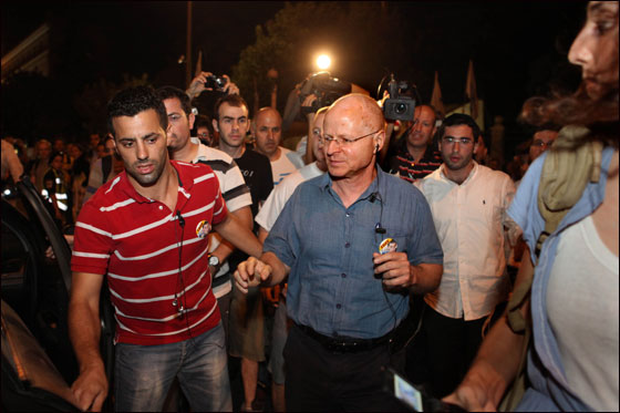 ماذا تقول الصحف الالمانية حول صفقة تبادل الاسرى؟!  صورة رقم 6