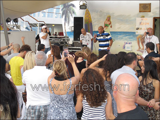 جورج دفوني على متن باخرة النجوم مع كبار النجوم صورة رقم 5 جورج دفوني على متن باخرة النجوم مع كبار النجوم صورة رقم 5