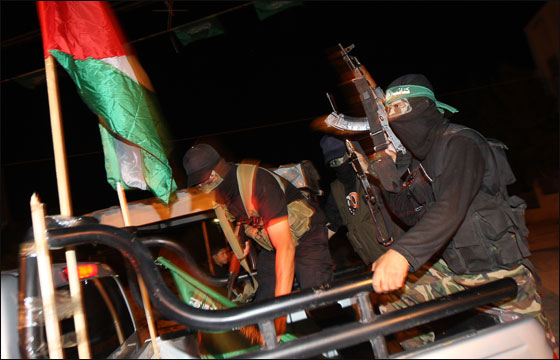 اسرائيل تحتجز 5800 اسير بينهم نساء وقاصرين! صورة رقم 8 اسرائيل تحتجز 5800 اسير بينهم نساء وقاصرين! صورة رقم 8