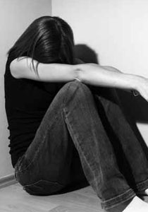 احتجز ابنته واجبرها على تناول فضلاتها خشية من اغتصابها! صورة رقم 1 احتجز ابنته واجبرها على تناول فضلاتها خشية من اغتصابها! صورة رقم 1