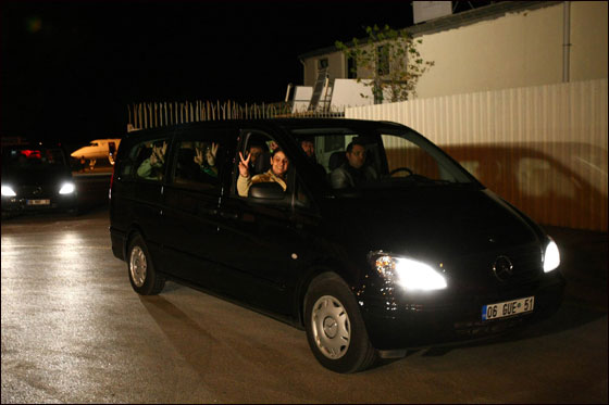 كتائب القسام تعاملنا مع شاليط وفق اخلاق الاسلام والعدو نكل باسرانا صورة رقم 10