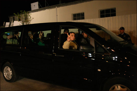 كتائب القسام تعاملنا مع شاليط وفق اخلاق الاسلام والعدو نكل باسرانا صورة رقم 4