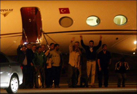 كتائب القسام تعاملنا مع شاليط وفق اخلاق الاسلام والعدو نكل باسرانا صورة رقم 5