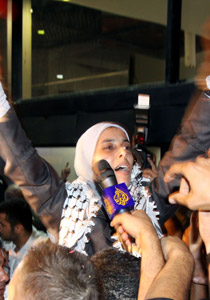 احلام التميمي: تعرضت لتعذيب نفسي وجسدي بعد ان تم اعتقالي!! صورة رقم 5