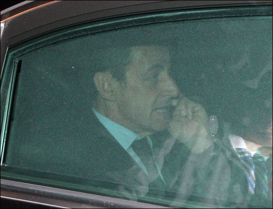 بابا ساركوزي.. كارلا بروني ترزق بمولودة ولم تعلن عن اسمها!  صورة رقم 11