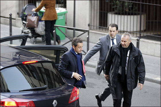 بابا ساركوزي.. كارلا بروني ترزق بمولودة ولم تعلن عن اسمها!  صورة رقم 6