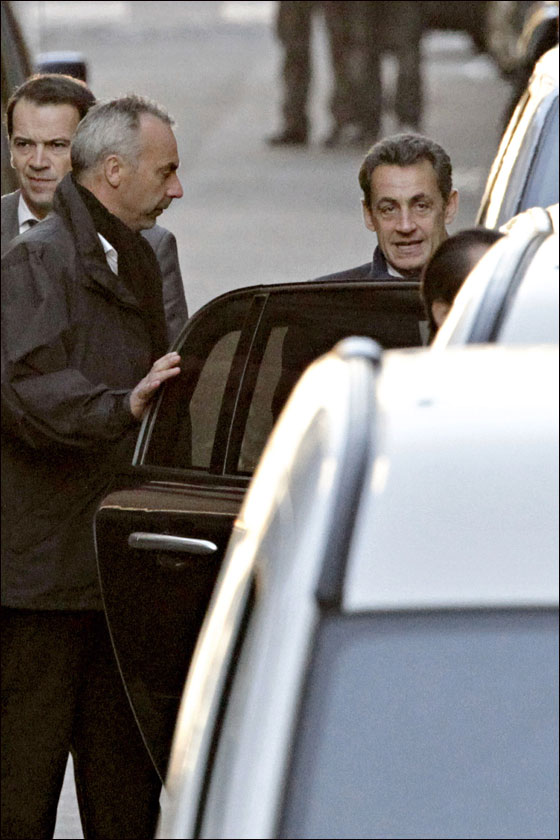 بابا ساركوزي.. كارلا بروني ترزق بمولودة ولم تعلن عن اسمها!  صورة رقم 2