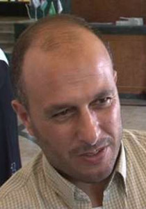 الاسير المحرر اياد عبيات يروي لحظة لقائه باخيه المبعد الى غزة!! صورة رقم 1