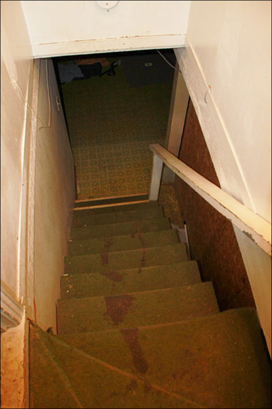 طفل يبلغ ثلاثة أعوام ينقذ أمه بعد ان سقطت من أعلى السلالم!! صورة رقم 8 طفل يبلغ ثلاثة أعوام ينقذ أمه بعد ان سقطت من أعلى السلالم!! صورة رقم 8