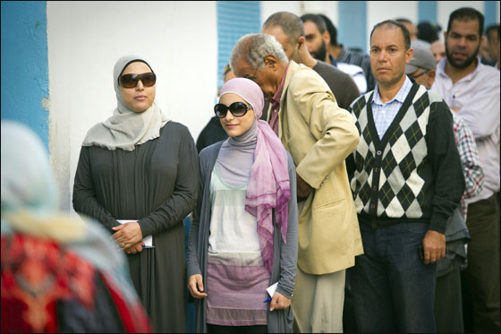 لأول مرة في التاريخ.. الشعب التونسي يصوت بحرية للإنتخابات!! صورة رقم 13