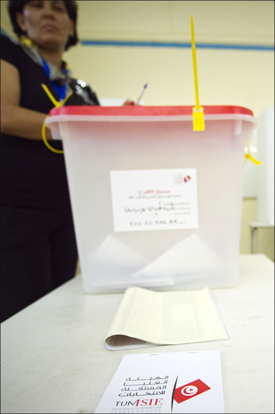 لأول مرة في التاريخ.. الشعب التونسي يصوت بحرية للإنتخابات!! صورة رقم 7