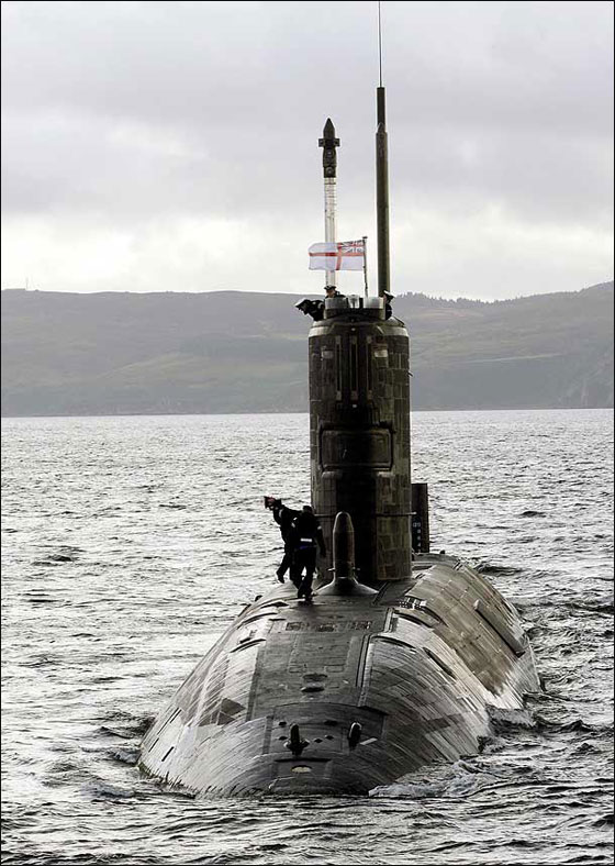 غواصة نووية بريطانية سلاح خفي اسقط نظام القذافي!!  صورة رقم 5