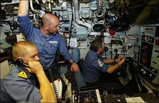 غواصة نووية بريطانية سلاح خفي اسقط نظام القذافي!!  صورة رقم 6