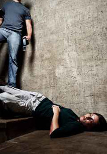 قتل زوجته بقضيب حديدي وربط ابنه بسلاسل لتنهشه الكلاب!! صورة رقم 1