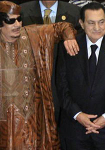 اربعة زعماء عرب يضحكون في الصورة ويبكون على عروشهم! صورة رقم 2