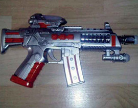 بيع لعبة أطفال على هيئة مسدس تصدر عبارات مسيئة للإسلام!! صورة رقم 1