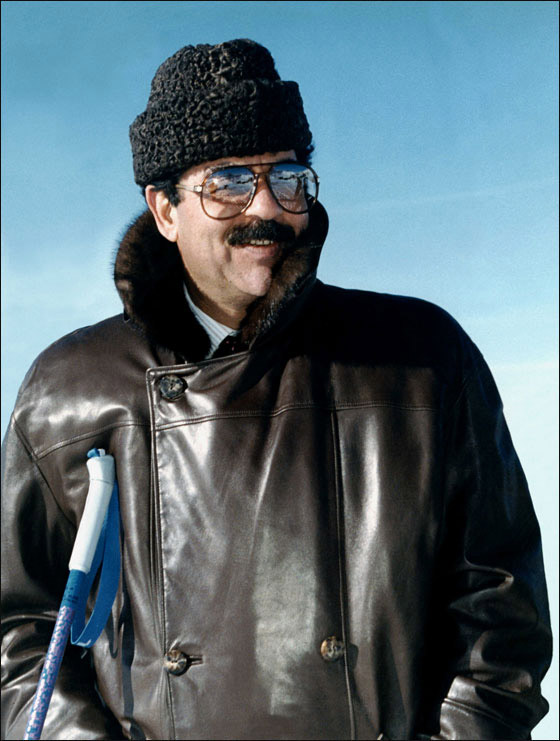 عشيرة صدام حسين تعزي عائلة القذافي وتتوعد للأخذ بثأره!!   صورة رقم 12