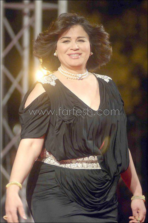 الهام شاهين تدخل في شجار مع بائعة ملابس داخلية!  صورة رقم 7