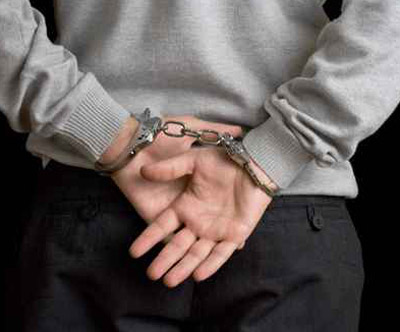 اتهم بالاعتداء ومحاولة الاغتصاب بعد 24 عام من الحادث!! صورة رقم 1