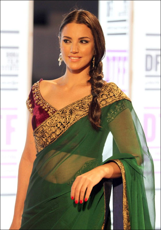 بالصور.. أجمل فساتين الشهيرات في مهرجان الدوحة السينمائي صورة رقم 16 بالصور.. أجمل فساتين الشهيرات في مهرجان الدوحة السينمائي صورة رقم 16