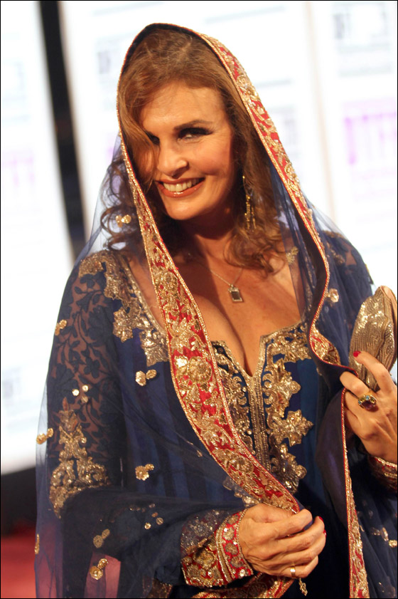 بالصور.. أجمل فساتين الشهيرات في مهرجان الدوحة السينمائي صورة رقم 18 بالصور.. أجمل فساتين الشهيرات في مهرجان الدوحة السينمائي صورة رقم 18