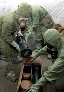 السلطات الليبية تكتشف وجود صواريخ غاز الخردل تابعة للقذافي صورة رقم 1