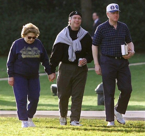 وفاة والدة هيلاري كلينتون عن عمر ناهز 92 عاما!  صورة رقم 1